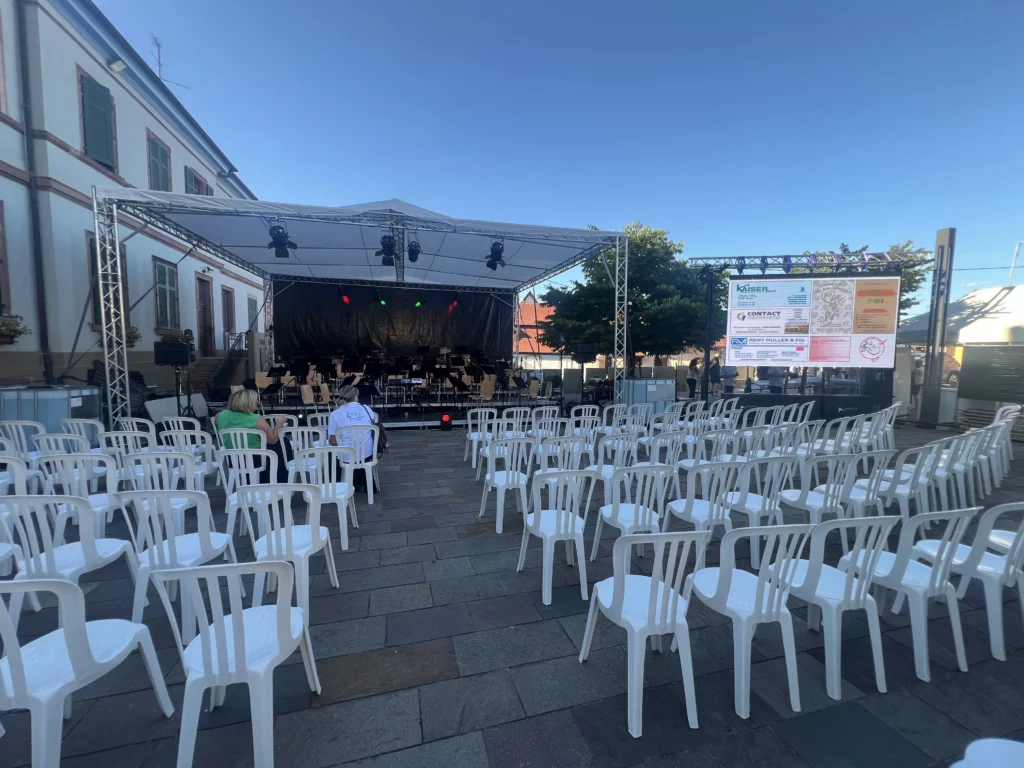 Projet Installation d&rsquo;une scène de 72 m² et écran LED pour l&rsquo;Open Air Concert Pfaff Music Band à Pfaffenheim